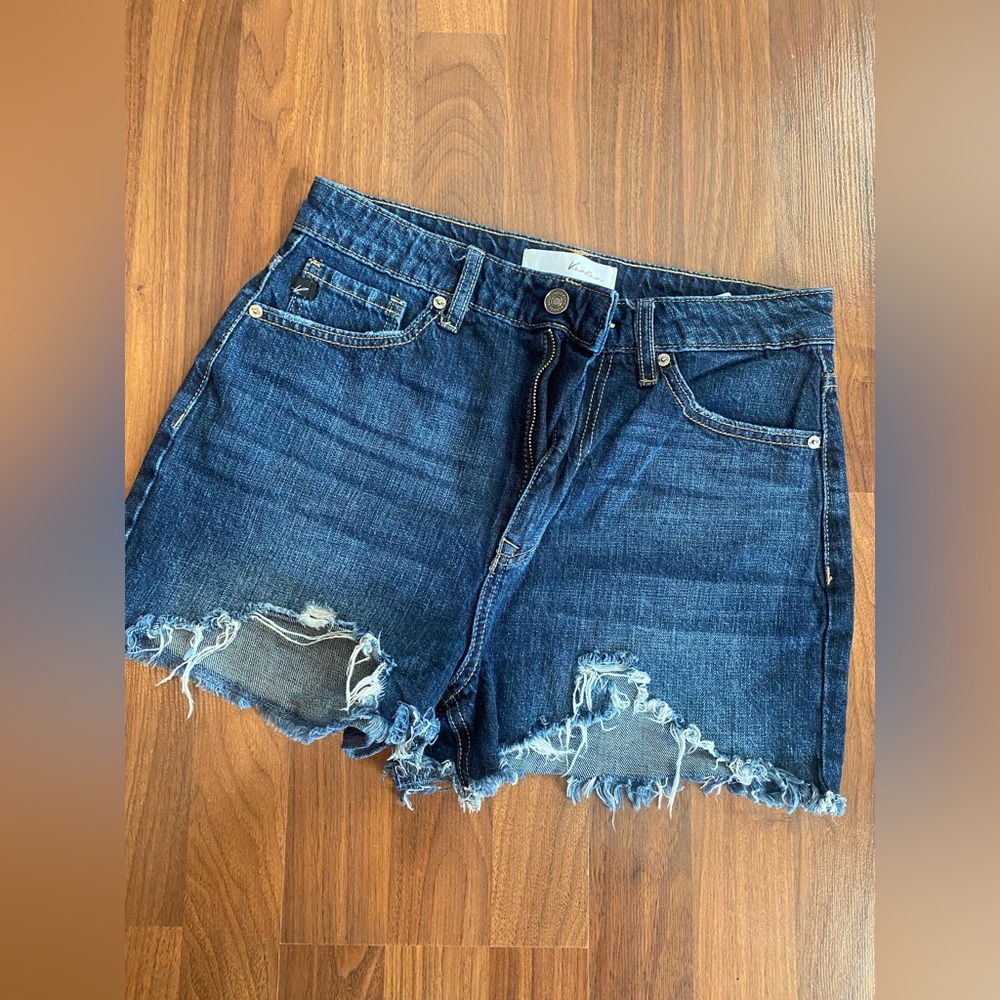 Kancan distressed hem shorts. SIZE 27.